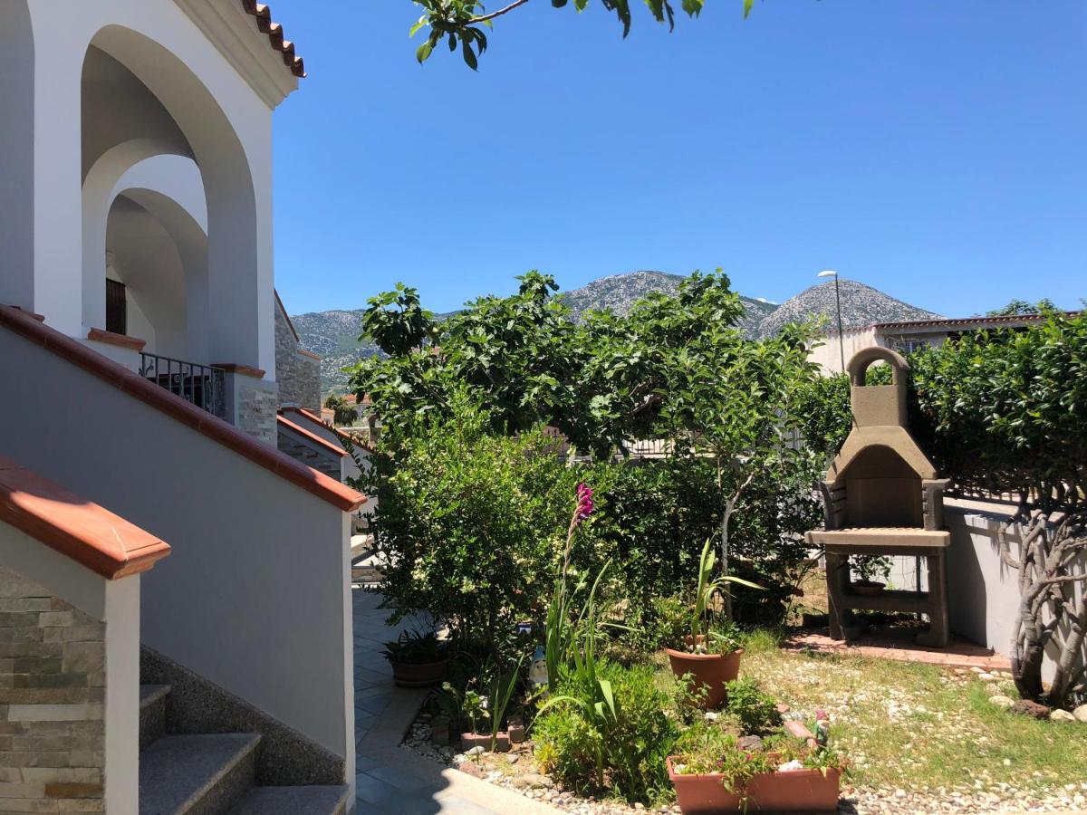 Appartamento In Villa Andreina Orosei Kültér fotó